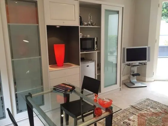 Chic Afro-Mod 2 Rooms Suite