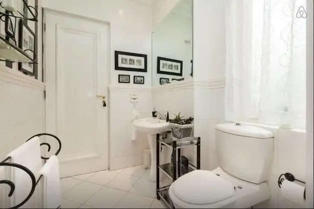 Chic Afro-Mod 2 Rooms Suite