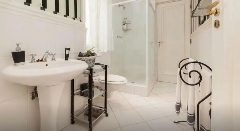 Chic Afro-Mod 2 Rooms Suite