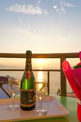 Stüdyo, Deniz Manzaralı