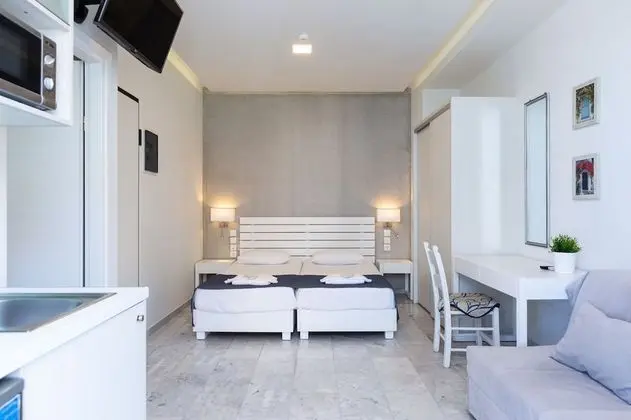 A4 Junior Suite with Side Sea view 1st Floor