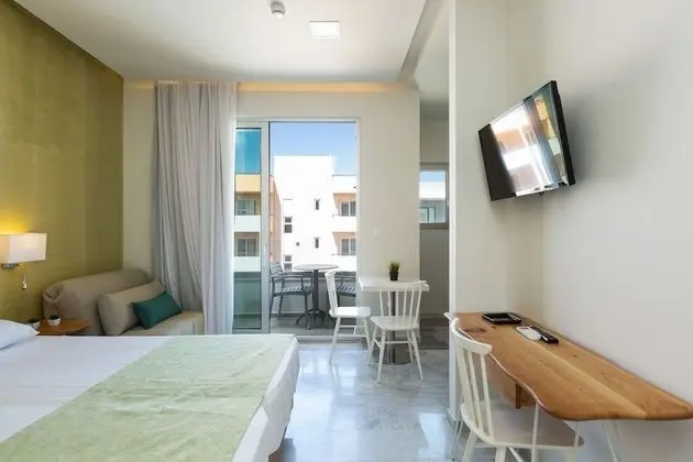 Junior Süit, Kısmi Deniz Manzaralı (Top Floor G4)