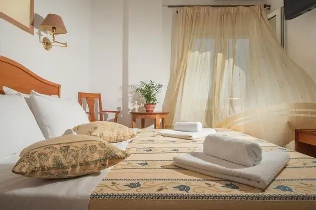 Tek Büyük Yataklı Oda, 1 Çift Kişilik veya 2 Tek Kişilik Yatak, Kısmi Deniz Manzaralı