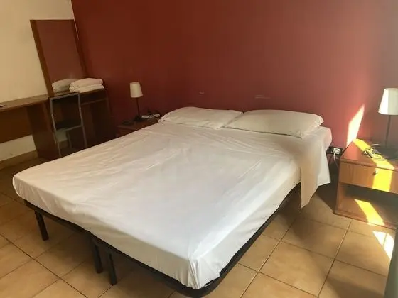 Classic Üç Kişilik Oda