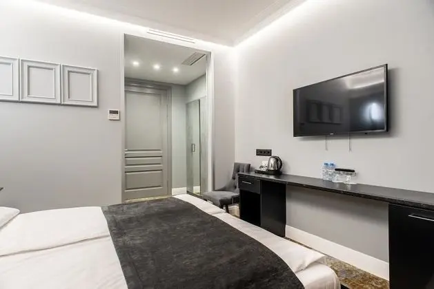 Deluxe Tek Büyük Yataklı Oda