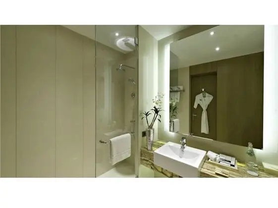 Hazel Suite