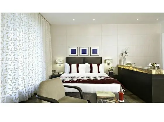 Winter Green Room