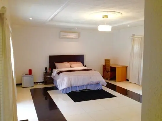 Deluxe Tek Büyük Yataklı Oda, 1 Büyük (Queen) Boy Yatak, Havuz Manzaralı