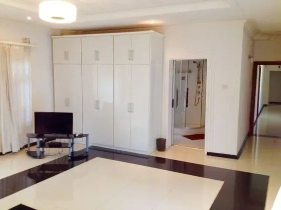 Deluxe Tek Büyük Yataklı Oda, 1 Büyük (Queen) Boy Yatak, Havuz Manzaralı