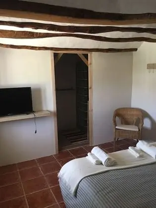 Tek Büyük Yataklı Oda (1)