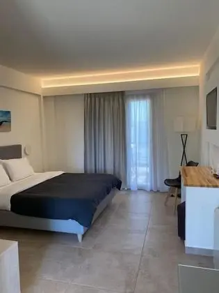 Comfort Tek Büyük Yataklı Oda, Balkon, Deniz Manzaralı