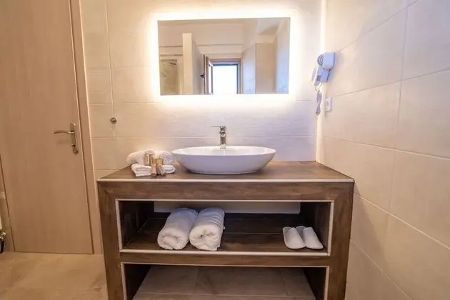 Comfort Tek Büyük Yataklı Oda, Balkon, Deniz Manzaralı