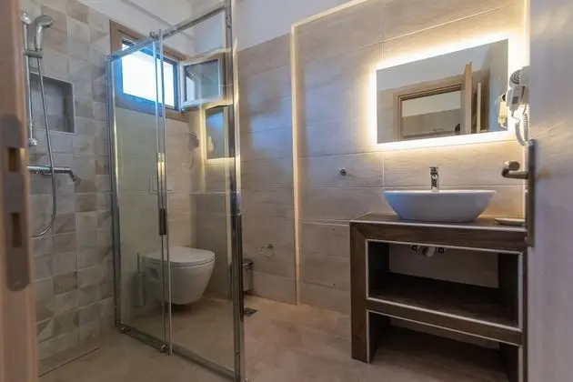 Premium Tek Büyük Yataklı Oda, Balkon, Deniz Manzaralı