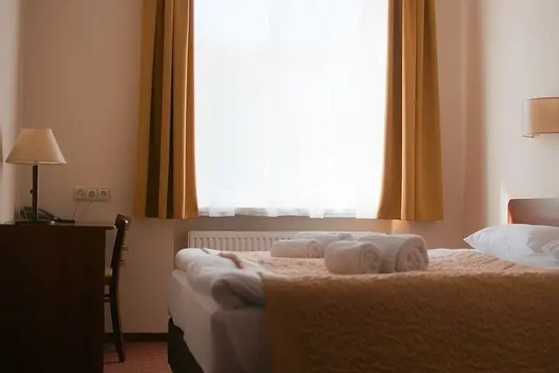 Standard Tek Büyük veya İki Ayrı Yataklı Oda, 1 Çift Kişilik veya 2 Tek Kişilik Yatak