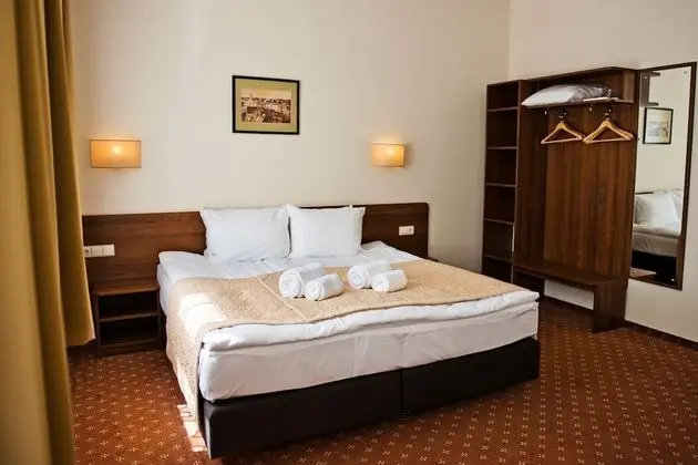 Standard Tek Büyük veya İki Ayrı Yataklı Oda, 1 Çift Kişilik veya 2 Tek Kişilik Yatak