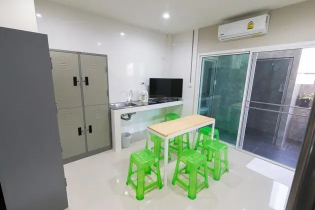 Yatakhanede Yatak Capacity 8 With Shared Bathroom