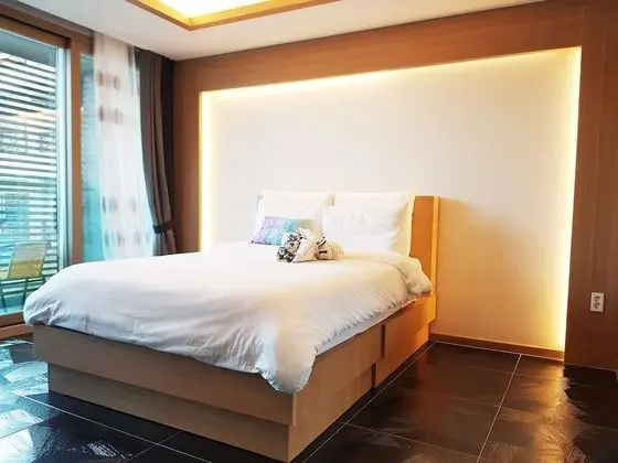 Runa, Couple Room