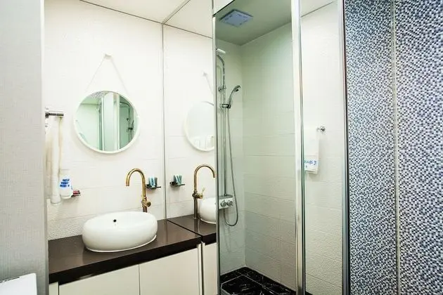 Runa, Couple Room