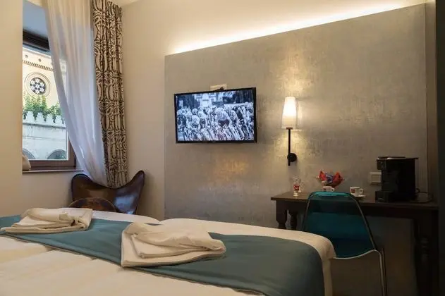 Deluxe Double or Twin room with Synagogue View