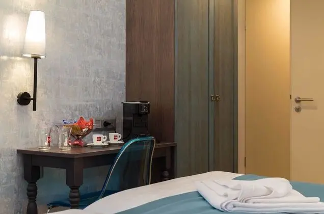 Deluxe Double or Twin room with Synagogue View