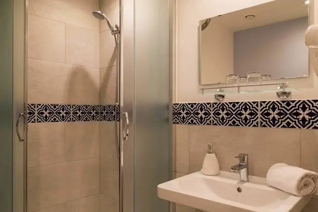 Deluxe Double or Twin room with Synagogue View