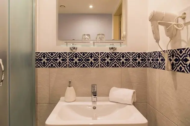 Deluxe Double or Twin room with Synagogue View