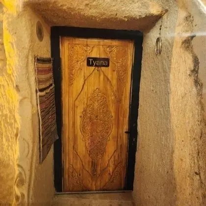 Tyna Mağara Oda
