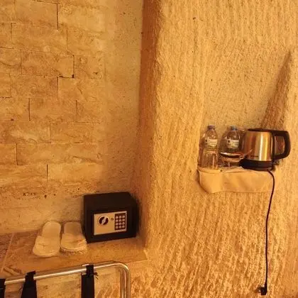Tyna Mağara Oda