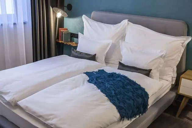 Standard Tek Büyük veya İki Ayrı Yataklı Oda