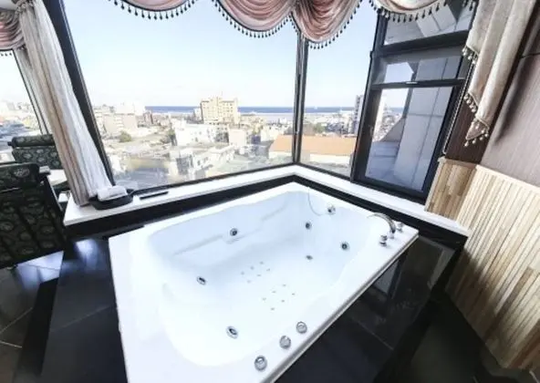 Royal Tek Büyük Yataklı Oda (A)