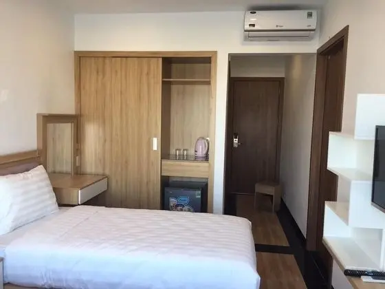 Basic Tek Büyük Yataklı Oda