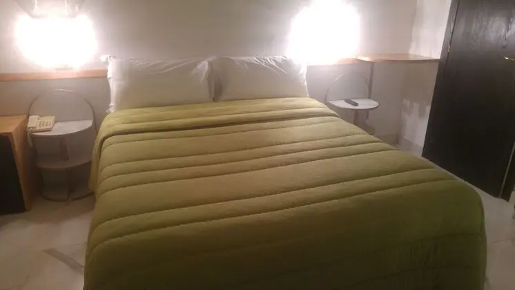 Romantic Tek Büyük Yataklı Oda