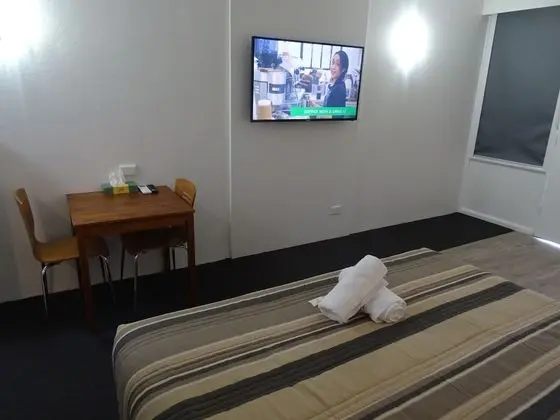 Standard Oda, 1 Büyük (Queen) Boy Yatak, Sigara İçilmez (No Pets)