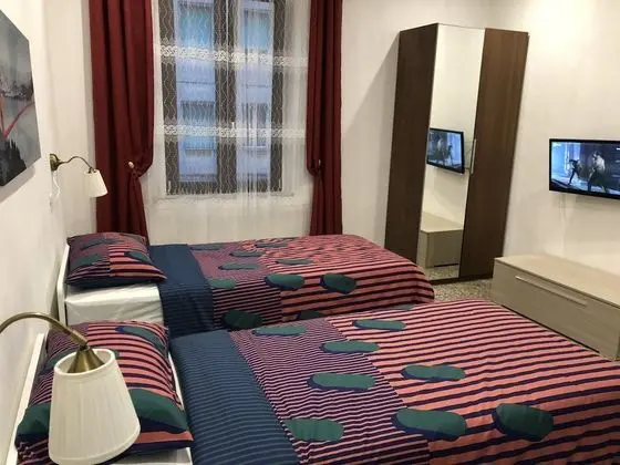 Üç Kişilik Oda, Ortak Banyo