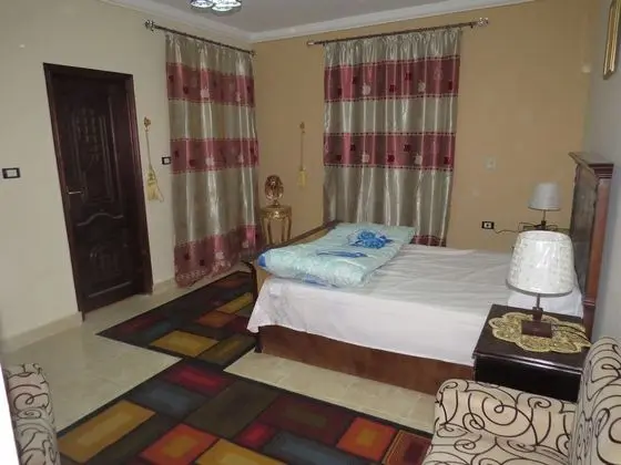 Deluxe Tek Büyük veya İki Ayrı Yataklı Oda (Pyramids View)