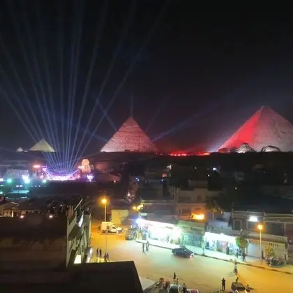 Deluxe Tek Büyük veya İki Ayrı Yataklı Oda (Pyramids View)