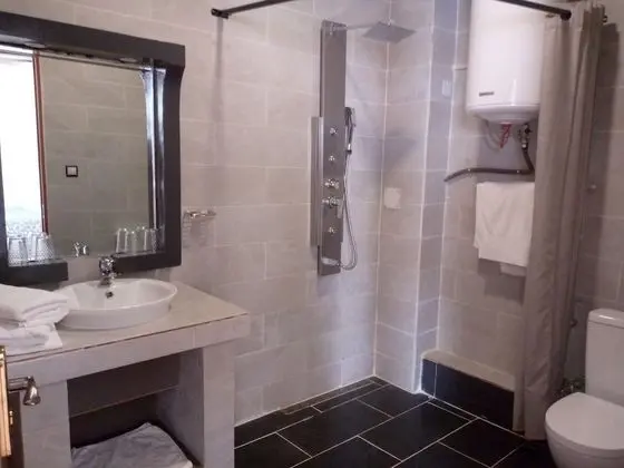 Comfort Tek Büyük Yataklı Oda