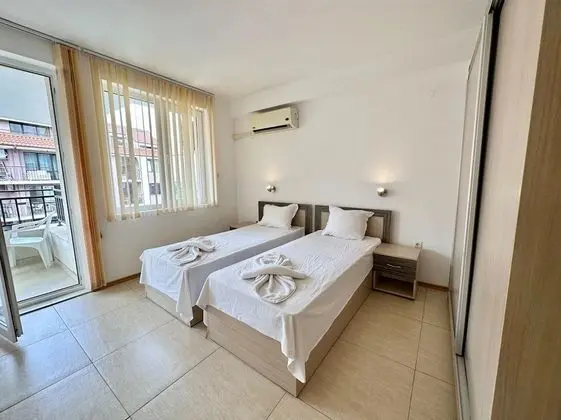 Classic Apart Daire, Havuz Manzaralı
