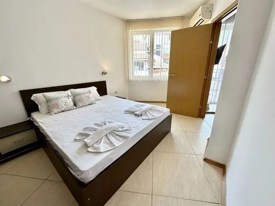 Classic Apart Daire, Havuz Manzaralı