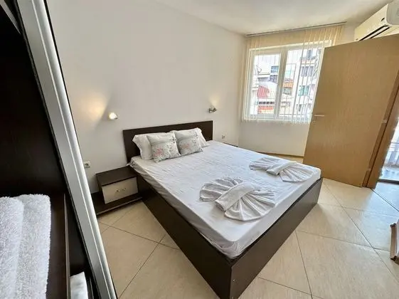 Classic Apart Daire, Havuz Manzaralı