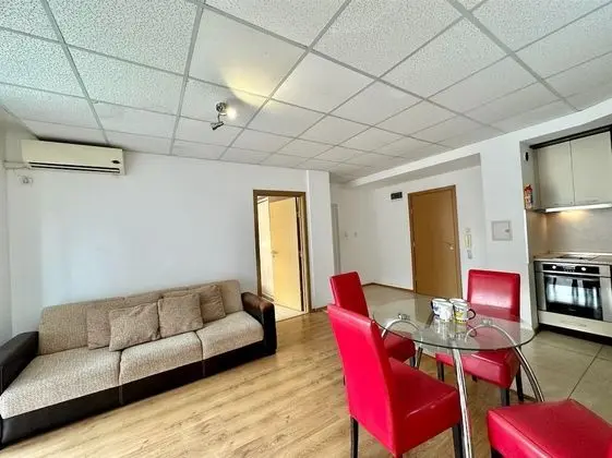 Classic Apart Daire, Havuz Manzaralı