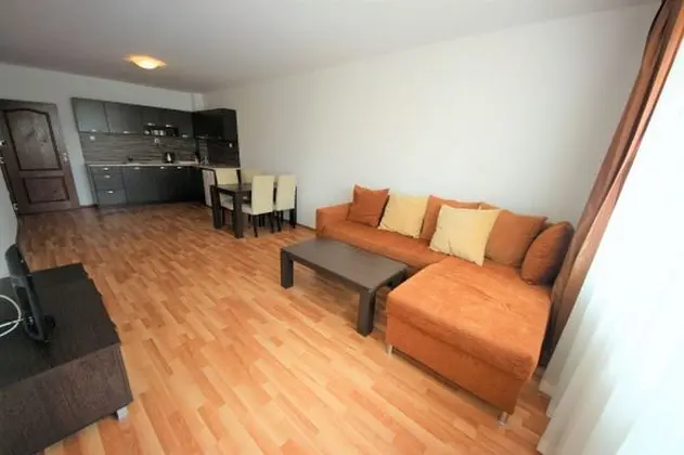 Classic Apart Daire, Havuz Manzaralı