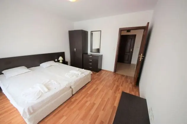 Classic Apart Daire, Havuz Manzaralı