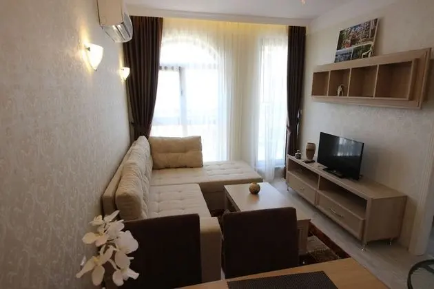 Luxury Apart Daire, 1 Yatak Odası, Balkon, Havuz Manzaralı