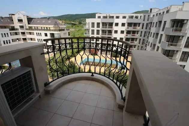 Luxury Apart Daire, 1 Yatak Odası, Balkon, Havuz Manzaralı