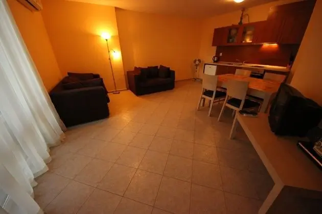 Apart Daire, 1 Yatak Odası, Havuz Manzaralı