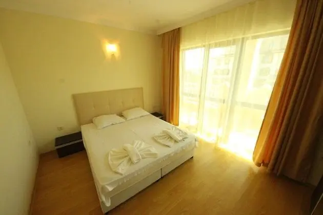Apart Daire, 1 Yatak Odası, Havuz Manzaralı