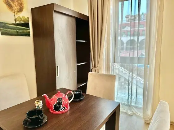 Classic Apart Daire, Havuz Manzaralı