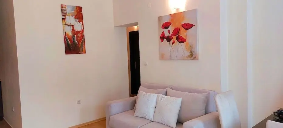 Classic Apart Daire, Havuz Manzaralı