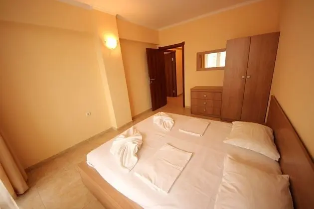 Apart Daire, 1 Yatak Odası, Havuz Manzaralı